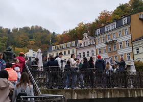 Karlove Vari, Hluboka i Krumlov