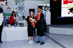 dodela_diploma_SG-098